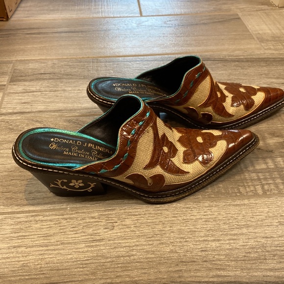 Donald Pliner Italian shoes - Picture 2 of 5